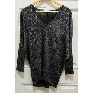 White House Black Market Metallic Silver Leaf Batwing V-Neck Top‎ Charcoal XS